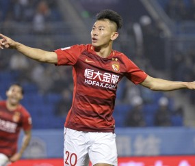 体育直播-今晚突围战来临，多伦多猛龙围绕亚冠完成体检，质疑声仍在，训练强度明显提升的简单介绍